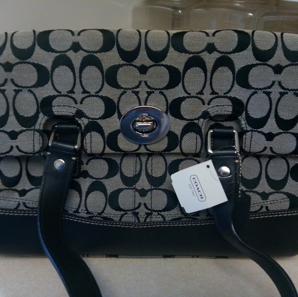 Coach purse - Picture 4 of 5